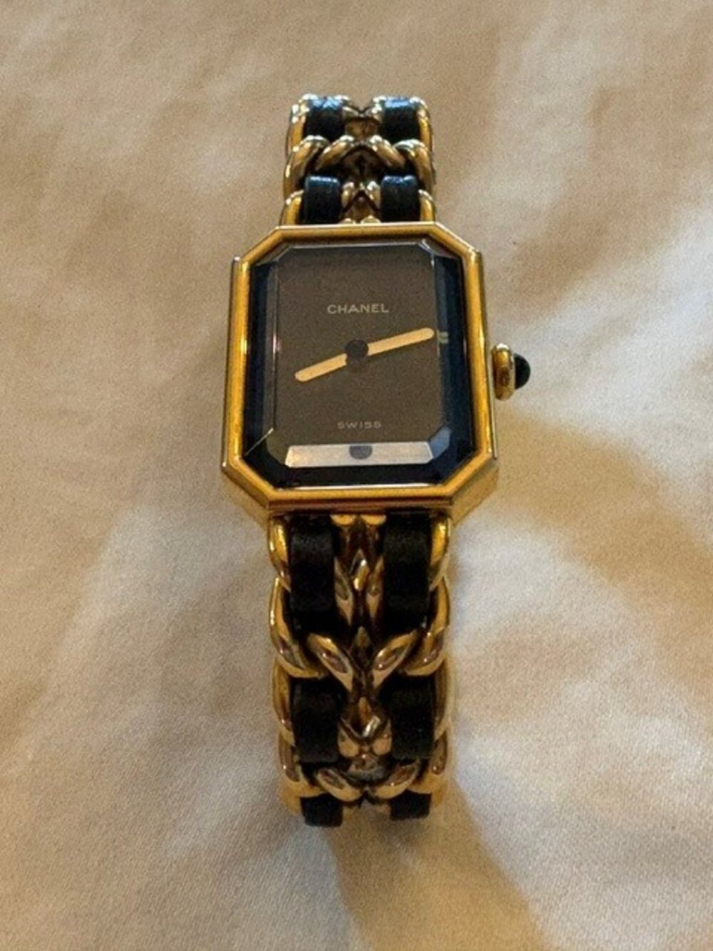 Elegant vintage CHANEL Premiere women's watch in the classic black-and-gold Chan - Picture 2 of 7